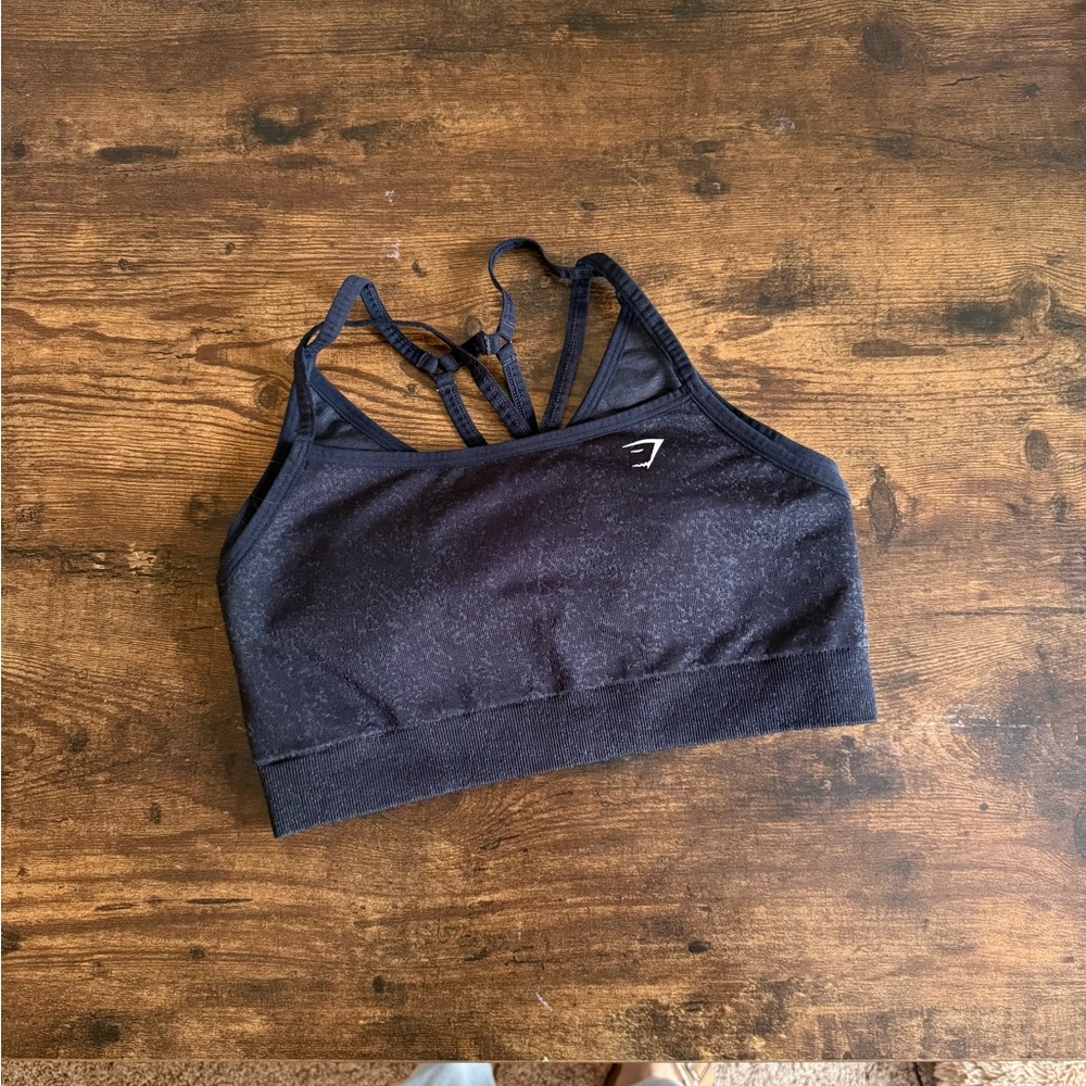 GYMSHARK • sports bra